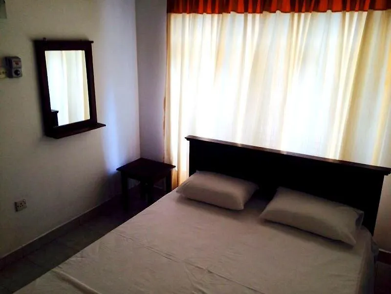 Sleep Cheap Hostel Negombo