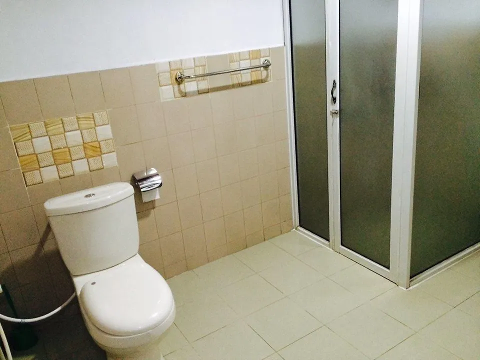 Sleep Cheap Hostel Negombo Sri Lanka