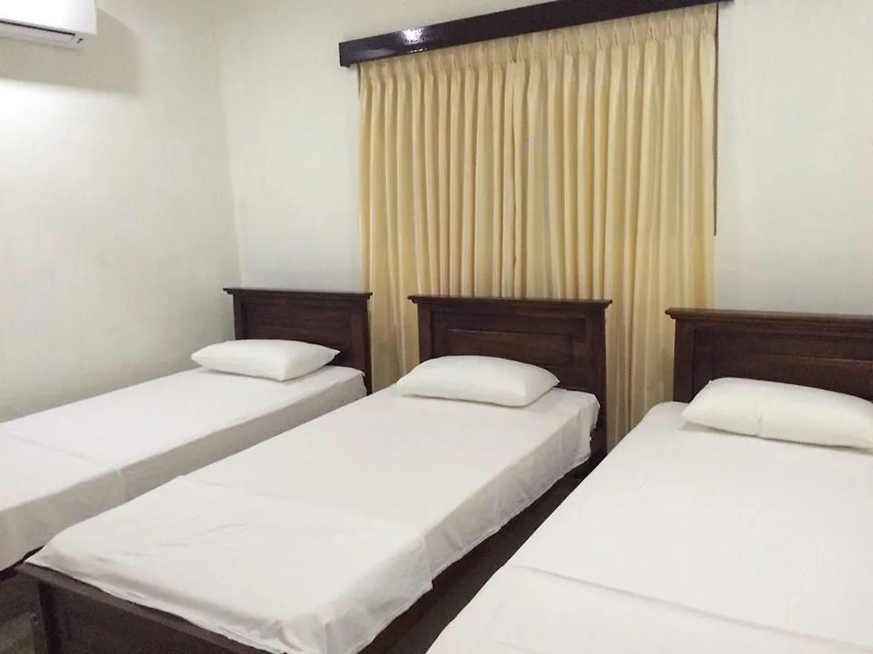 Sleep Cheap Hostel Negombo