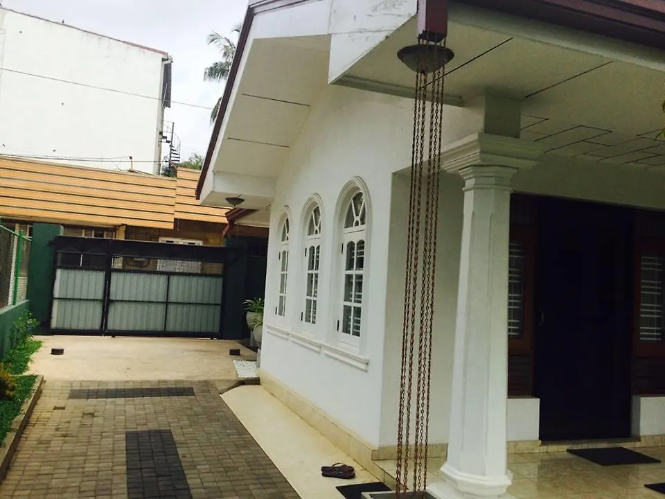 Sleep Cheap Hostel Negombo 0*,