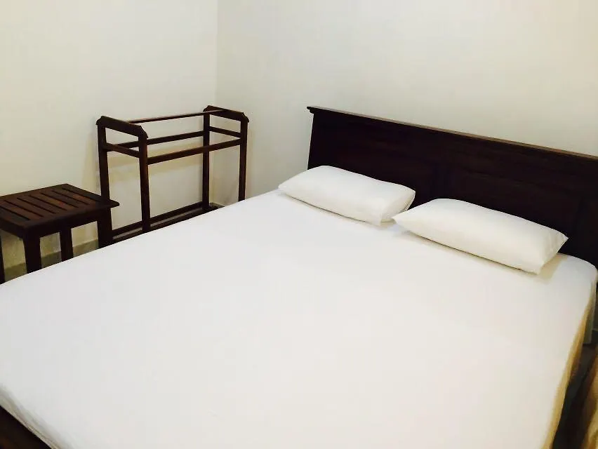 Sleep Cheap Hostel Negombo