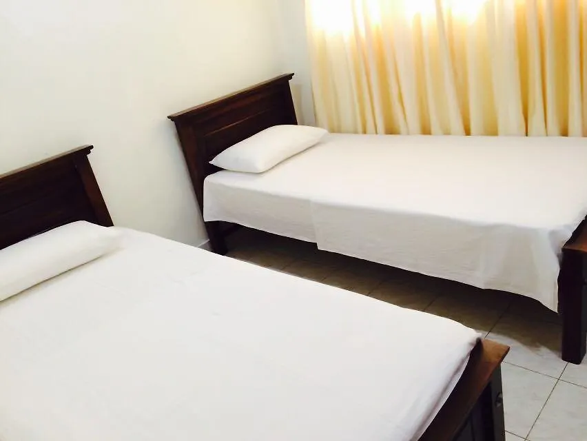 Sleep Cheap Hostel Negombo 0*,