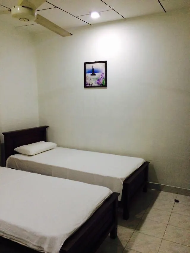 Sleep Cheap Hostel Negombo 0*,  Sri Lanka
